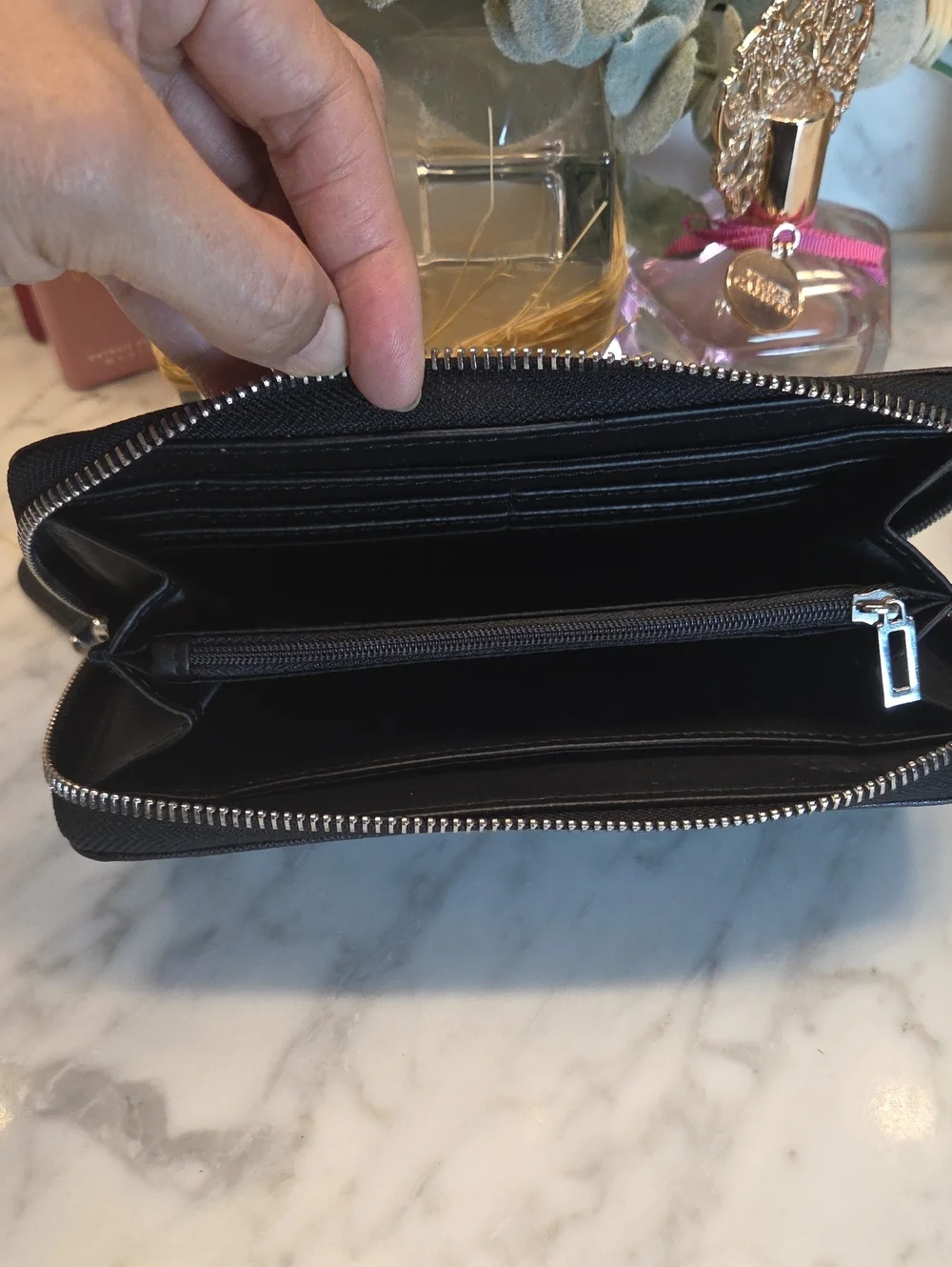 Pre-loved Guess Black Saffiano Zip Wallet with Silver Triangle Logo